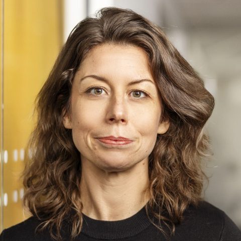 Porträttfoto på enhetschef Emma Kindblom.