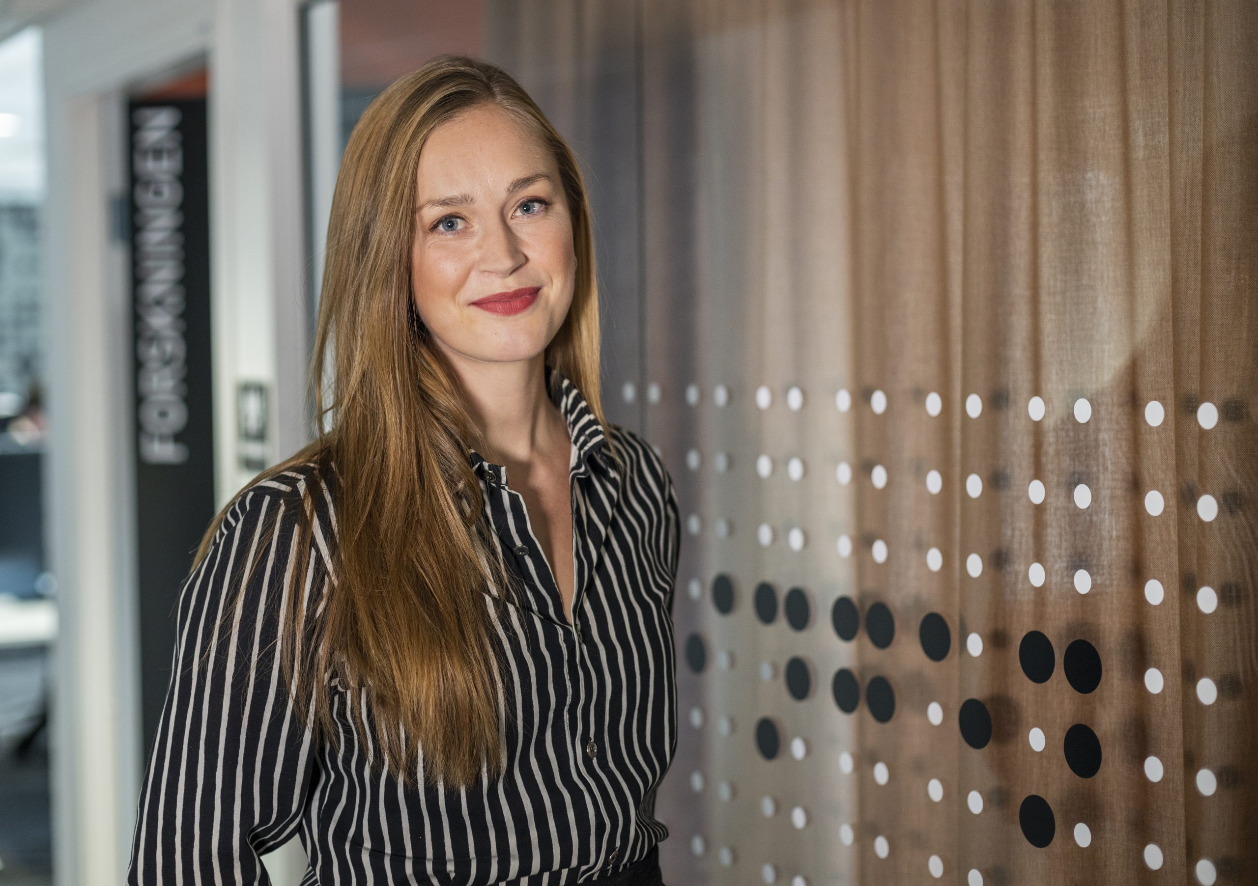 Porträtt av Sarah Linton, redaktör på LL-förlaget.